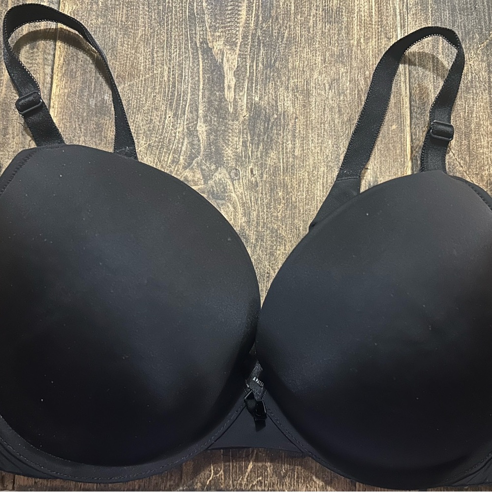 Torrid Curve Size 42C Black Push Up Plunge Underwire Bra